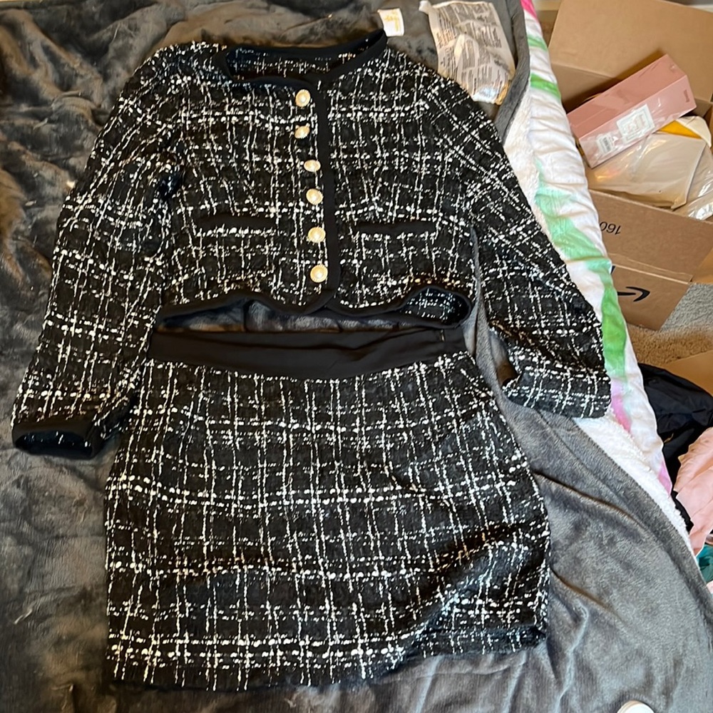 Matching crop top shirt and skirt professional looking new